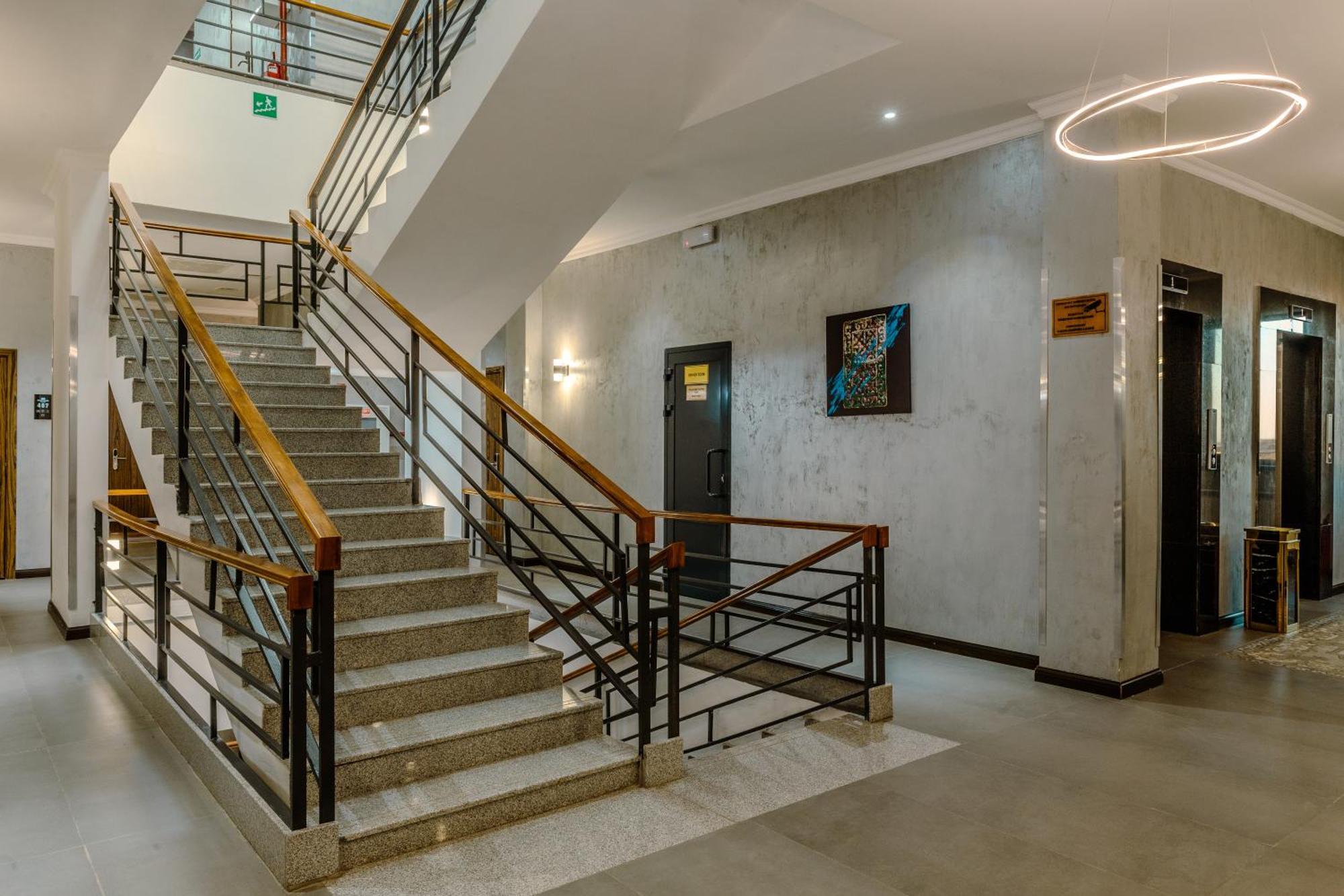 Infinity Plaza Block 1 Hotel Atyrau Exterior photo