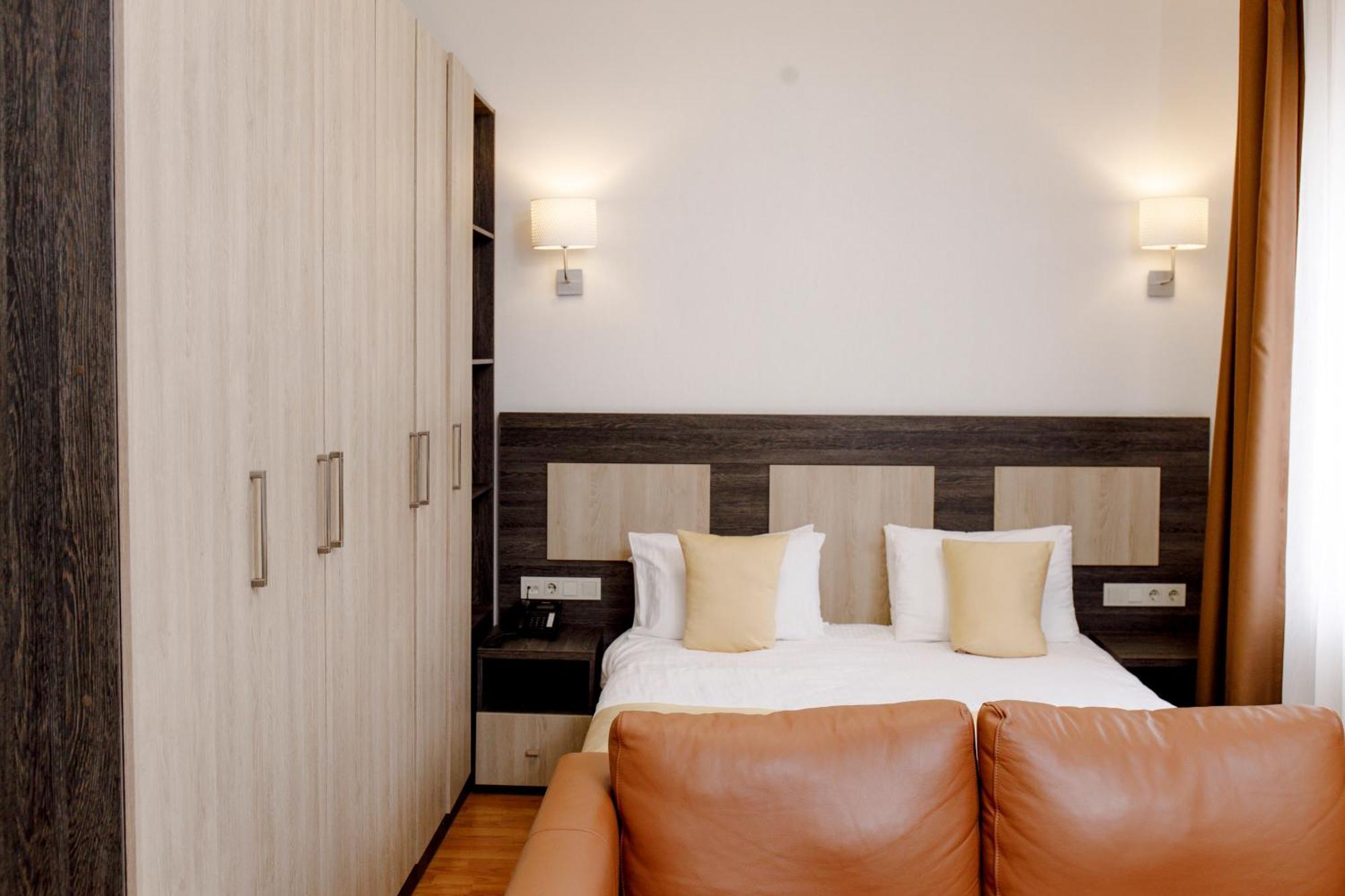 Infinity Plaza Block 1 Hotel Atyrau Exterior photo